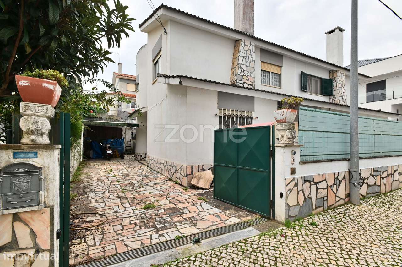 Moradia Geminada T3 | Centro de Queijas - Grande imagem: 2/29