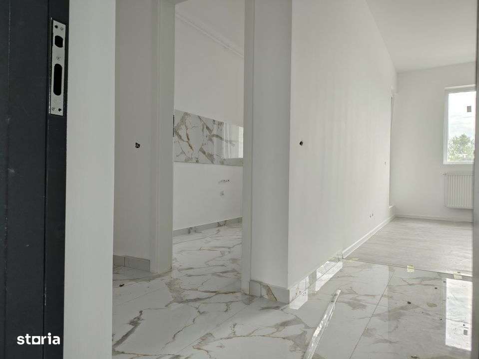 Garsoniere decomandata /parc/ scoala Petru Rares - Imagine principală: 4/5