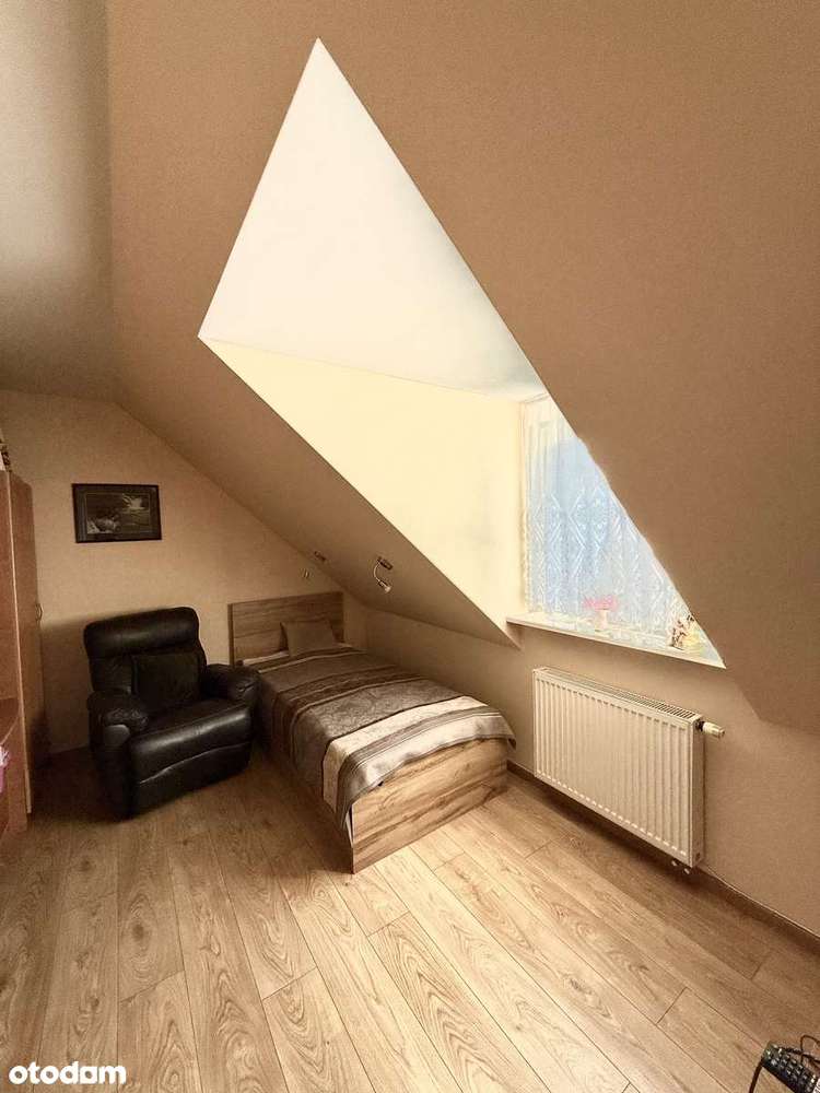 Dom z garażem i piwnicą | Pompa ciepła | Fotowoltaika - Pełny obrazek: 5/9