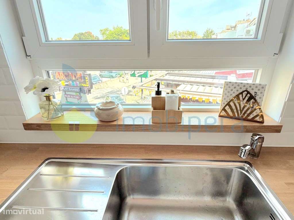 Excelente apartamento localizado, num 1º andar, na famosa Avenida D...-14