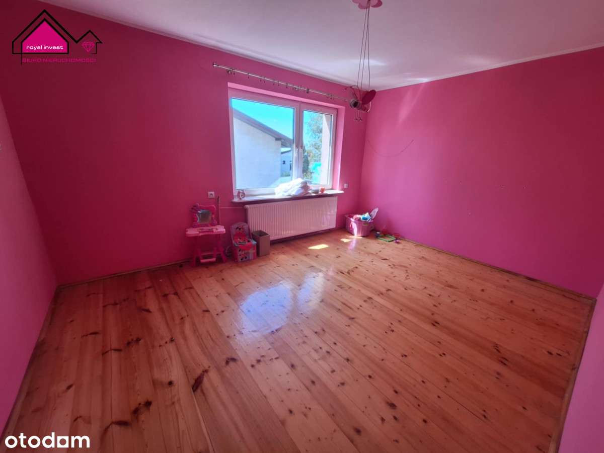 Dom  z dużą działką w doskonałej lokalizacji-9