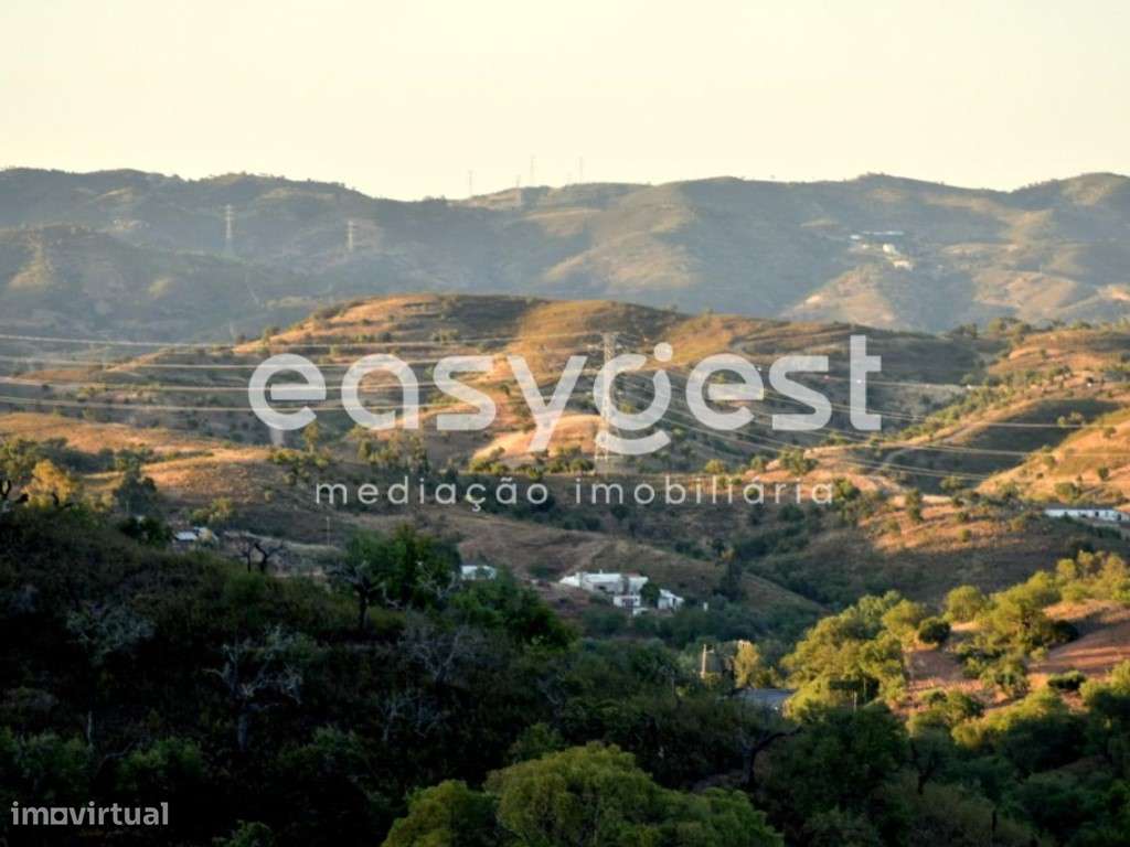 Ruína com Terreno de excelentes áreas em Santa Catarina Fonte do Bispo - Grande imagem: 5/13
