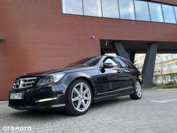 Mercedes-Benz Klasa C 300 T CDI DPF 4Matic (BlueEFFICIENCY) 7G-TRONIC Elegance - 32