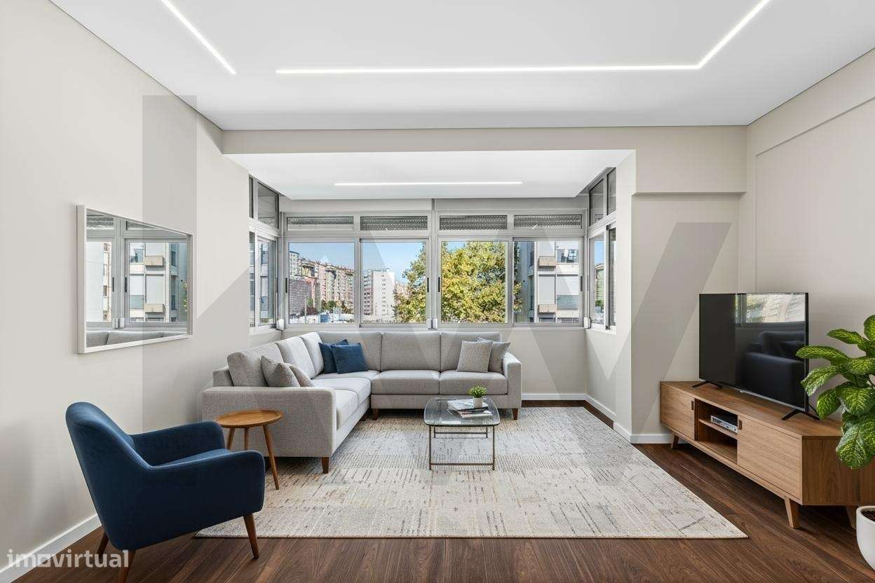 Oportunidade Exclusiva: T3 Remodelado e Metro à Porta, Olaias - Grande imagem: 1/28