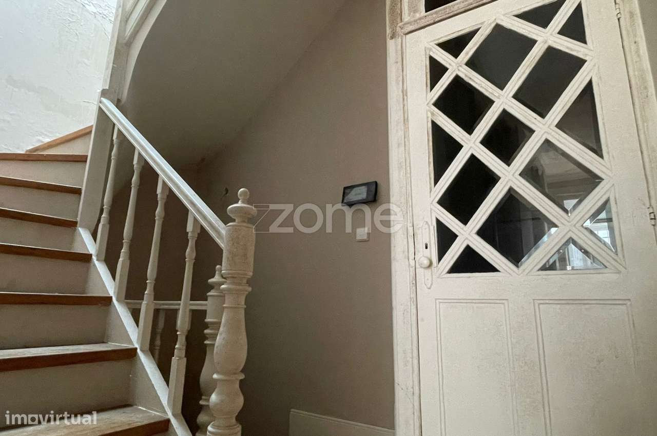 Moradia para recuperar na Foz do Douro - Grande imagem: 5/26