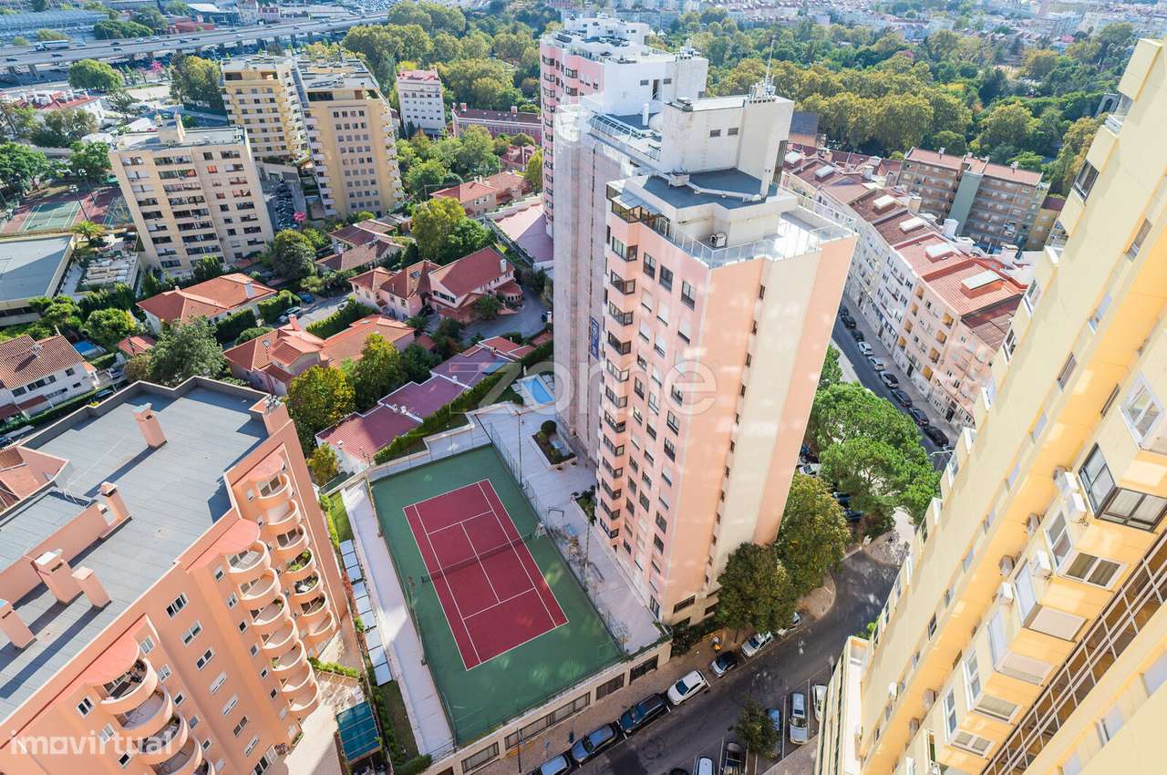 Apartamento T3 de Luxo c/ Vista Panorâmica Exclusiva - Laranjeiras-33