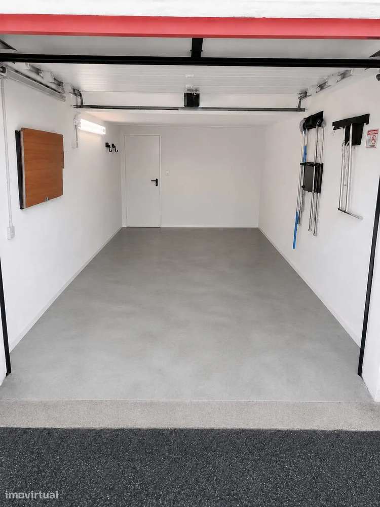 Andar Moradia em Banda - T3 Duplex na Senhora da Hora com garagem box-24