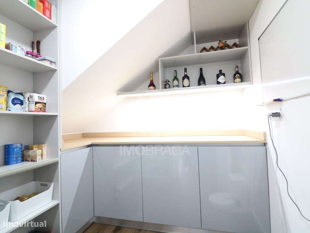 Venda Moradia Geminada T3, em Esporões, Braga-31