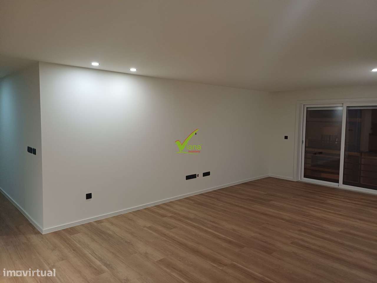 T. 3 com lugar de garagem - Junto Estação de Metro Póvoa de Varzim - Grande imagem: 2/27