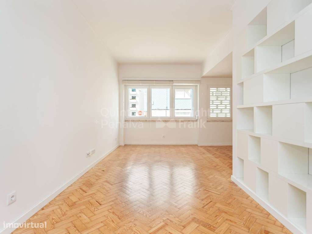 Apartamento T2 para Venda em Campo Ourique-1