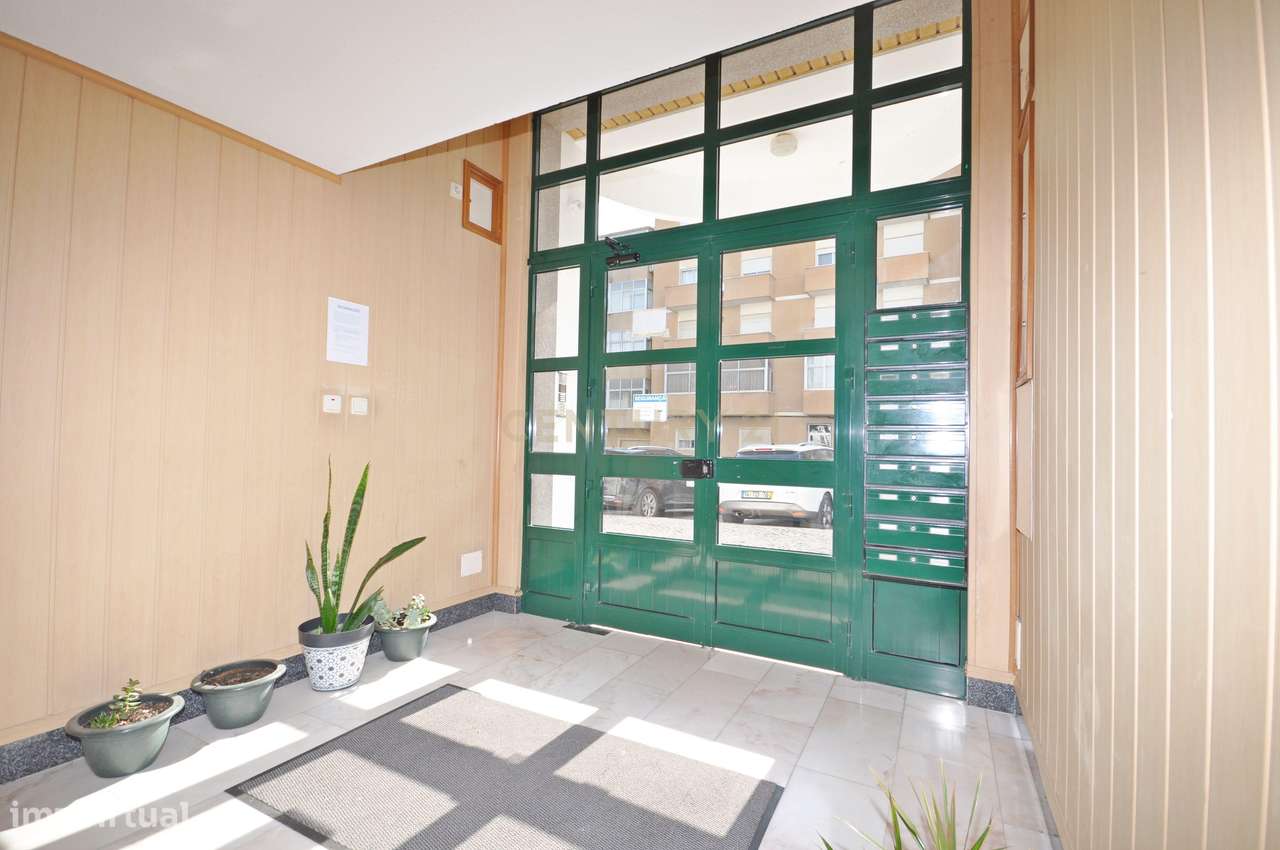 Apartamento T2 com 88m² | Paredes, Alenquer-14