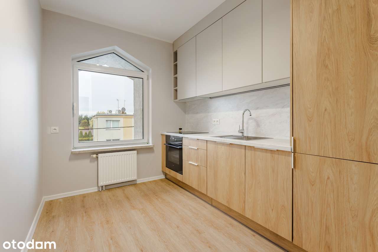 Nowa kawalerka z dużą łazienką, osobną kuchnią i komórką lokatorską