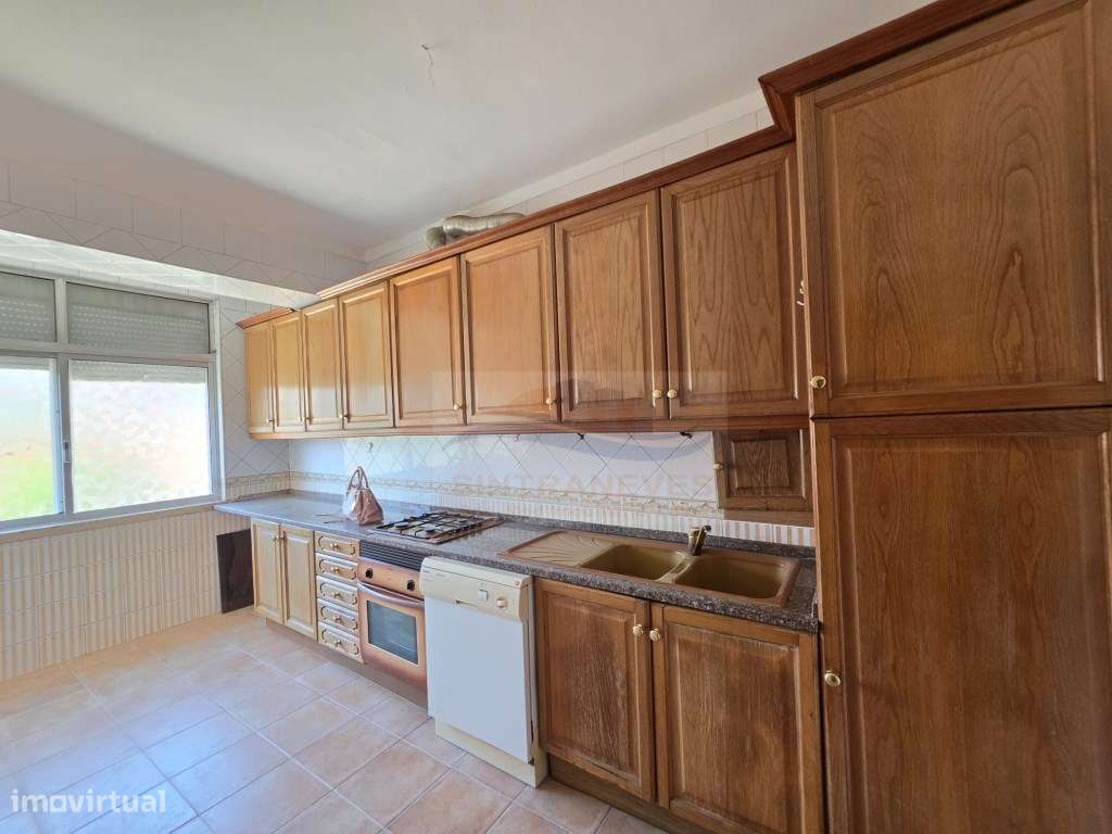 Apartamento T2 na Damaia de Cima - Pronto a Habitar - excelentes va...-16