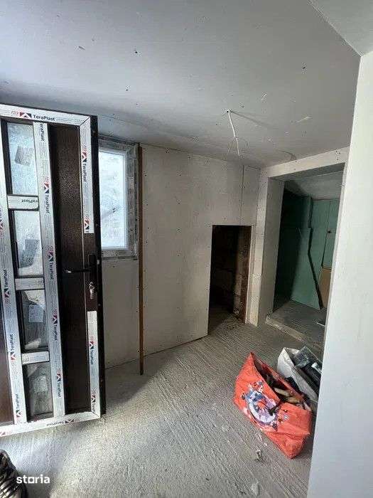 Garsoniera, 27 mp Busteni - Imagine principală: 2/4