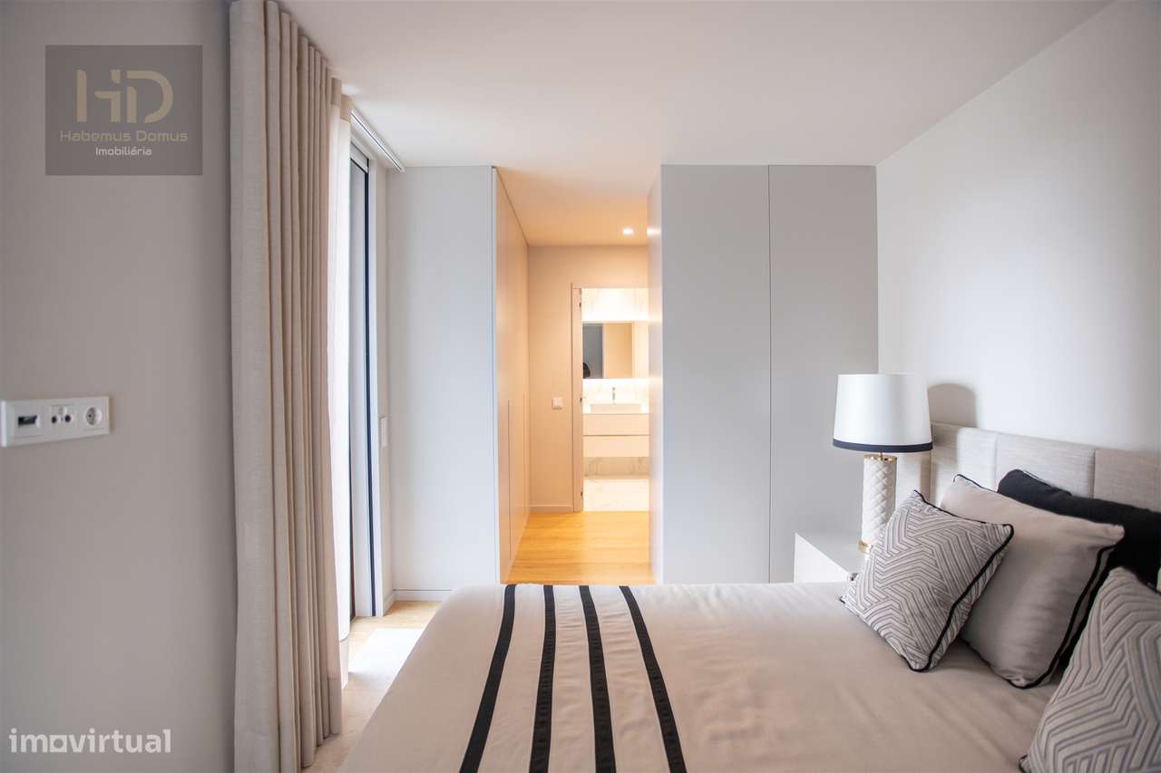 Apartamento T4 com vistas de mar e rio-29