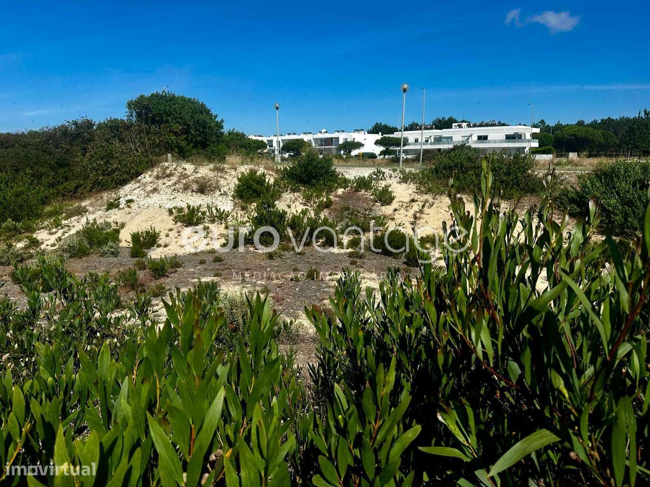 Terreno para construção - Grande imagem: 2/3