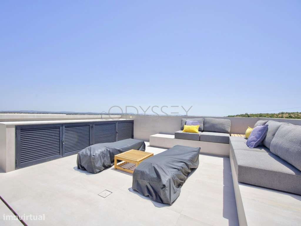 Penthouse Totalmente Mobilado com Piscina Privativa no Rooftop-36