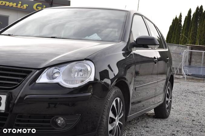 Volkswagen Polo 1.4 16V Trendline - 17