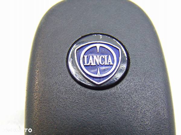 KLUCZYK PILOT 3X LANCIA THEMA II 300C 11- EU - 3