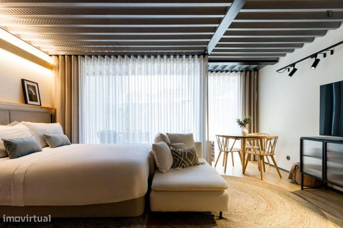 Estúdio - localizado em Matosinhos Porto - Grande imagem: 4/10