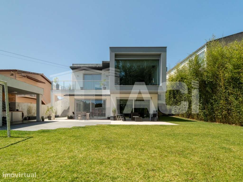 Magnífica Moradia T3+2 nos arredores da Cidade de Leiria-42