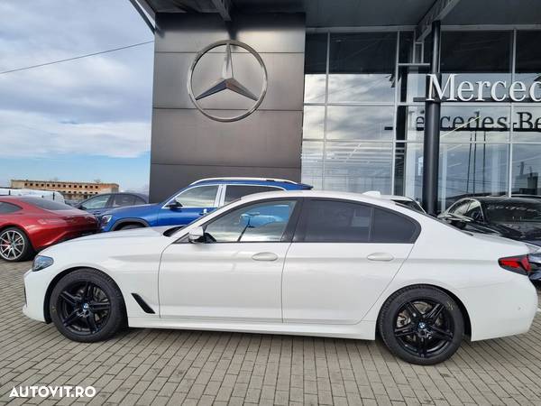 BMW Seria 5 520i MHEV - 7