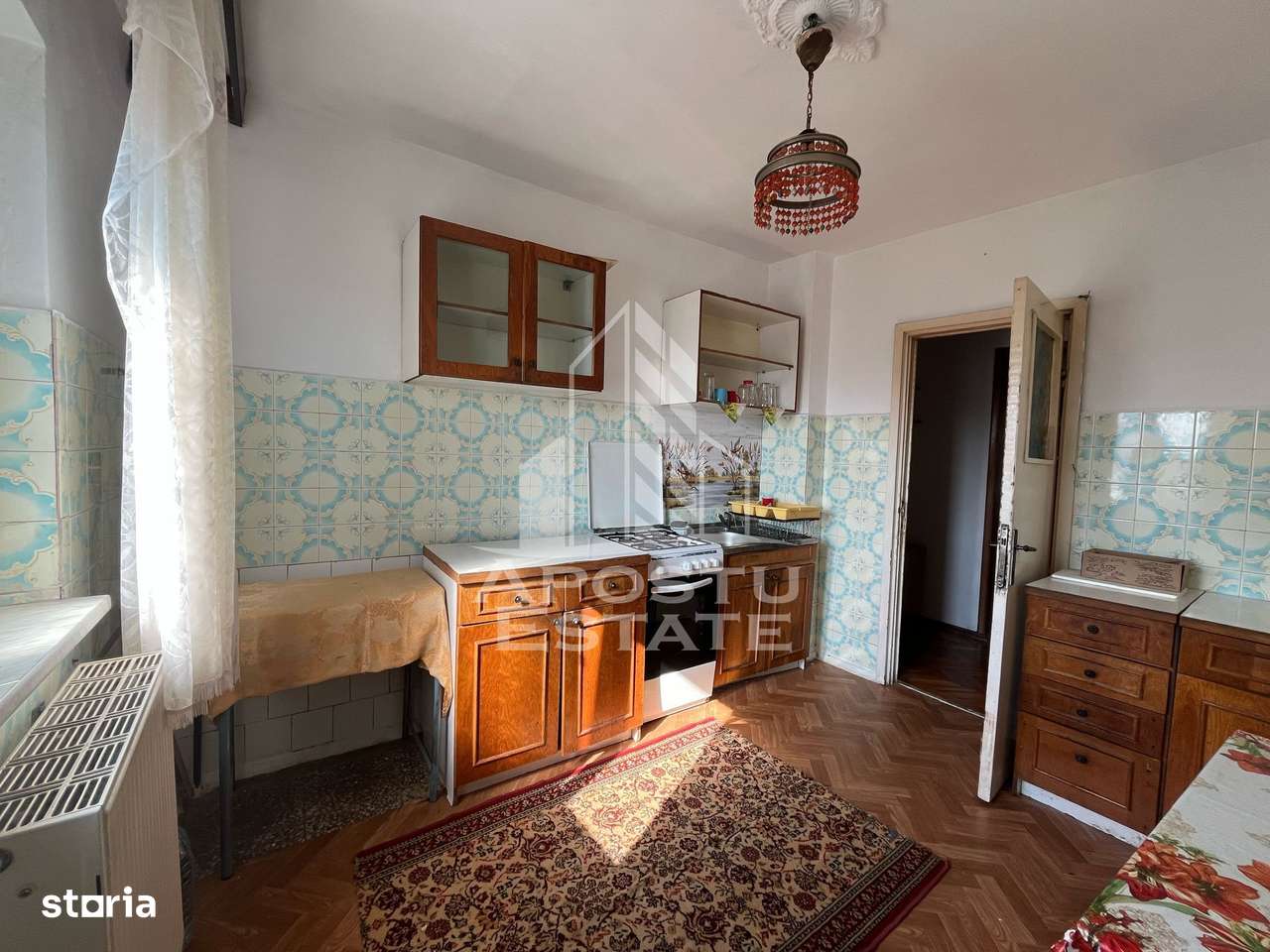 Apartament cu 3 camere, decomandat, situat in zona Sagului - Imagine principală: 4/9
