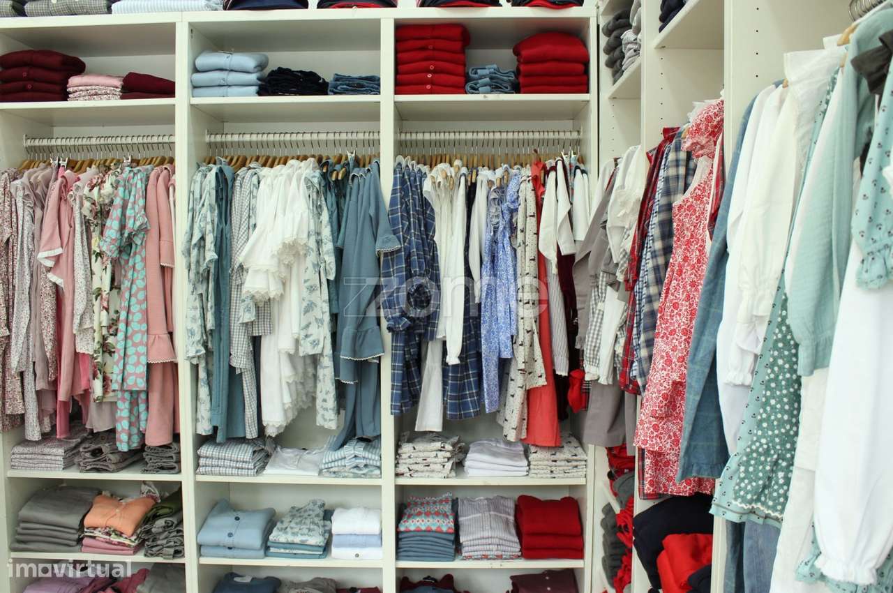 3 LOJAS EM ZONAS PREMIUM (2 em ALVALADE E 1 em CAMPO OURIQUE) - Grande imagem: 3/26