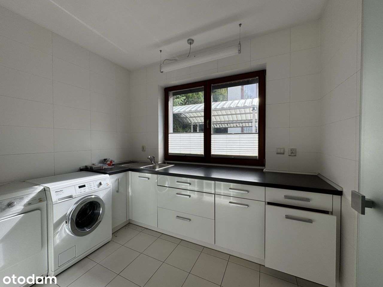 Komfortowy do zamieszkania od zaraz pod lasem.-10