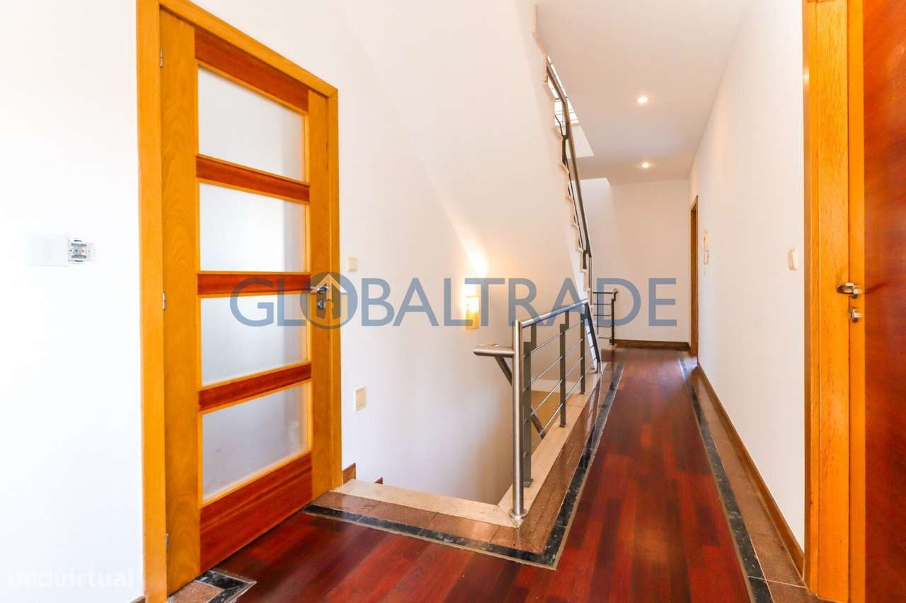 Moradia T3 com Terraço em Valbom-24