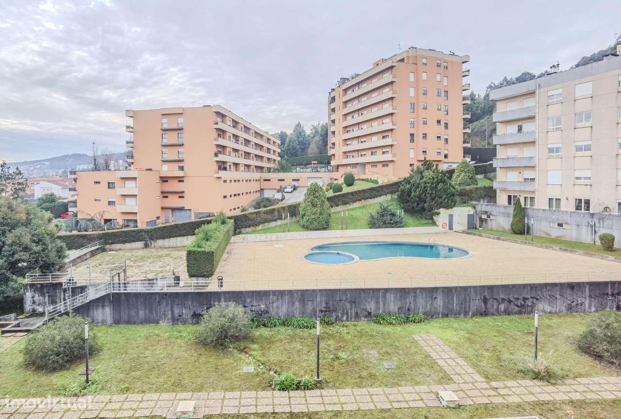 Apartamento T2 com Varanda, Garagem e Piscina | Valongo-20