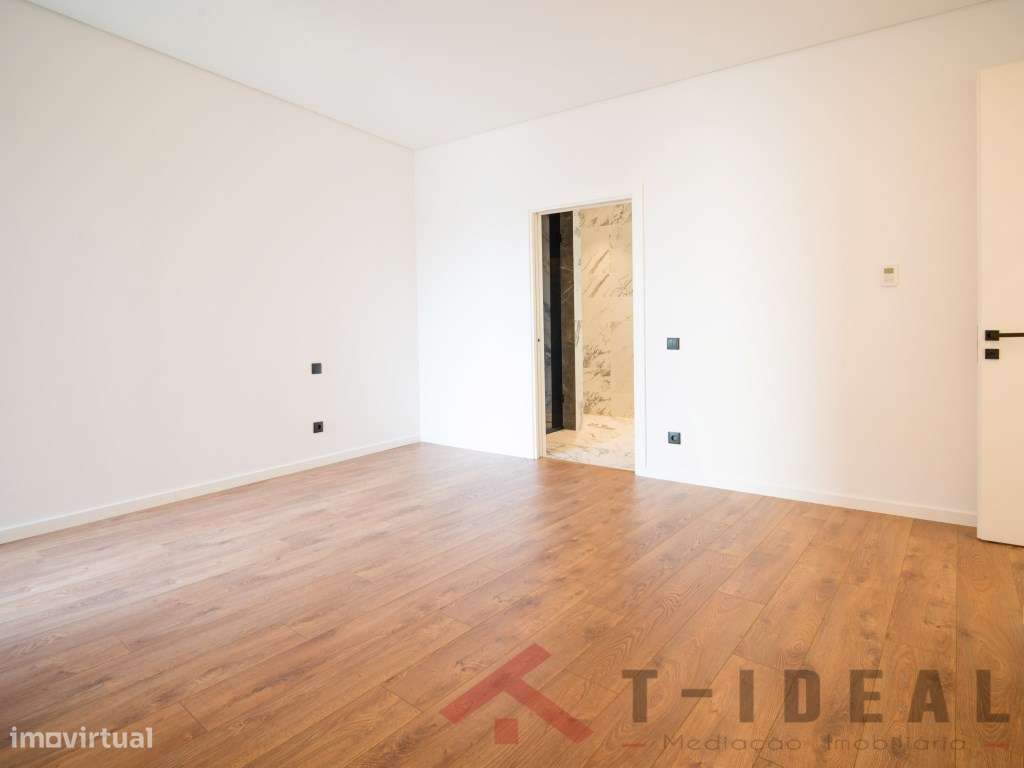 Apartamento T3 no Centro da Lourinhã-29