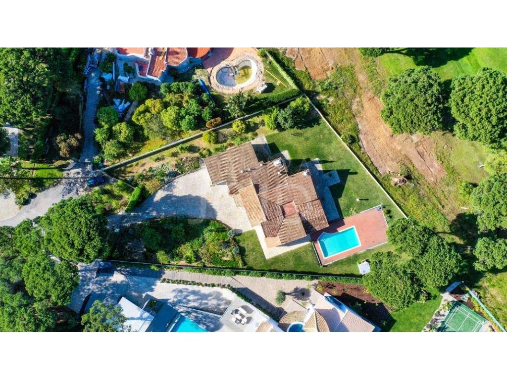 Fantástica Moradia Isolada T4 Frente ao Golfe, Totalmente Remodelad...-46
