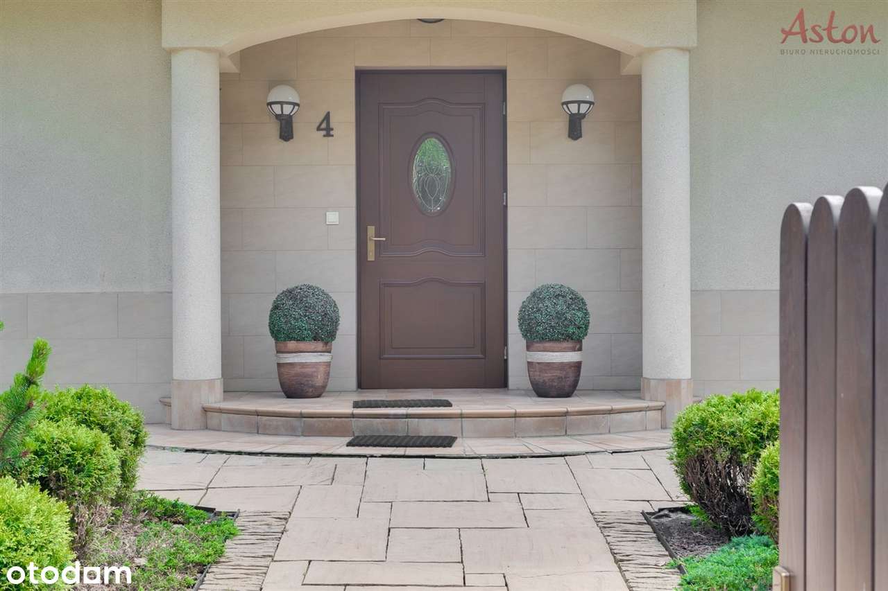 Piękny stylowy dom przy Trzech Stawach-1