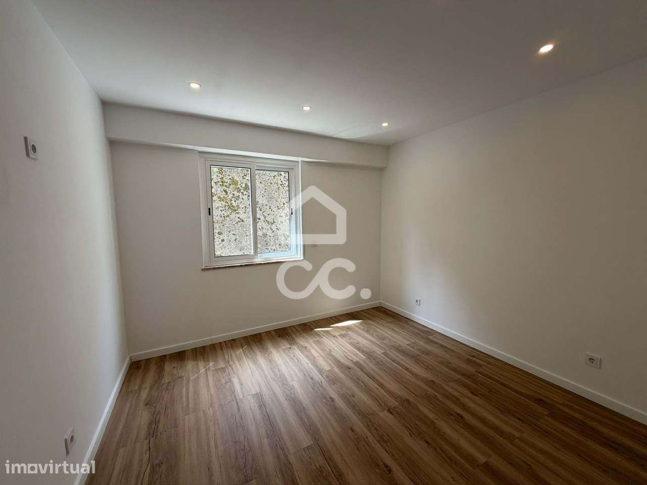 T2 totalmente remodelado na Buraca, Amadora — pronto a habitar-14
