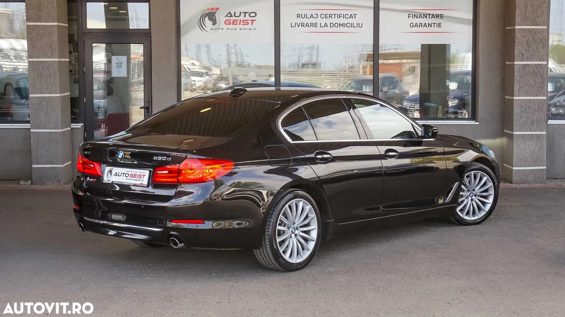 BMW Seria 5 530d xDrive AT - 5