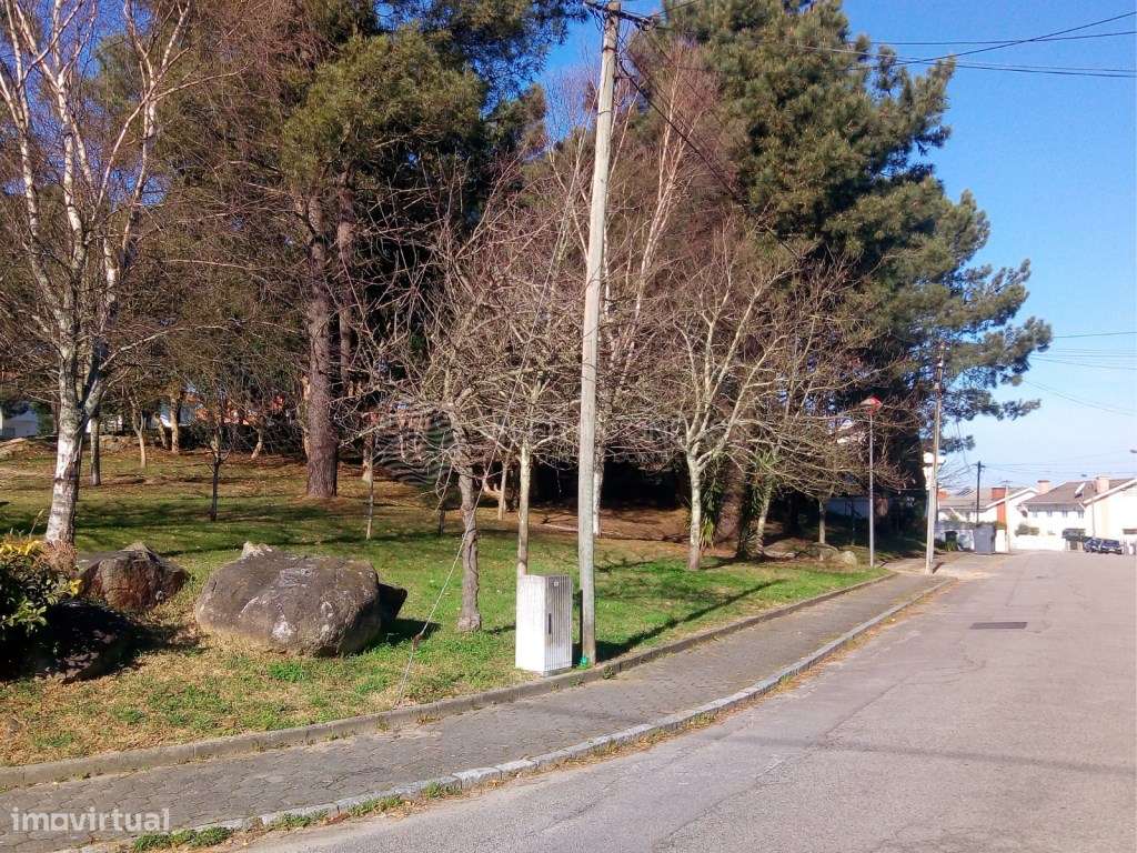 Terreno urbano com 835m2, em Pedroso - Vila Nova de Gaia. - Grande imagem: 5/11
