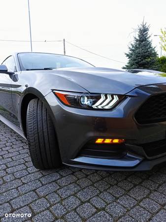 Ford Mustang - 13
