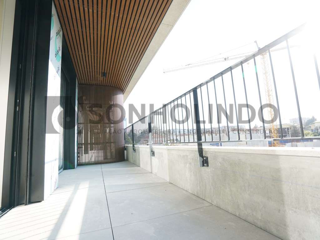 Apartamento T1 novo com varanda, exposição solar Nascente, garagem ...-6