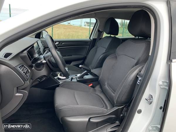 Renault Mégane Sport Tourer 1.5 Blue dCi Zen - 17