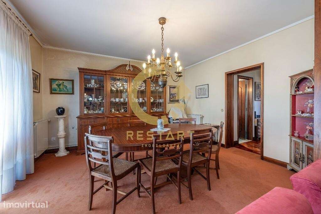 Moradia T5 com piscina e amplo terreno na Avenida de Francelos | Vila-45