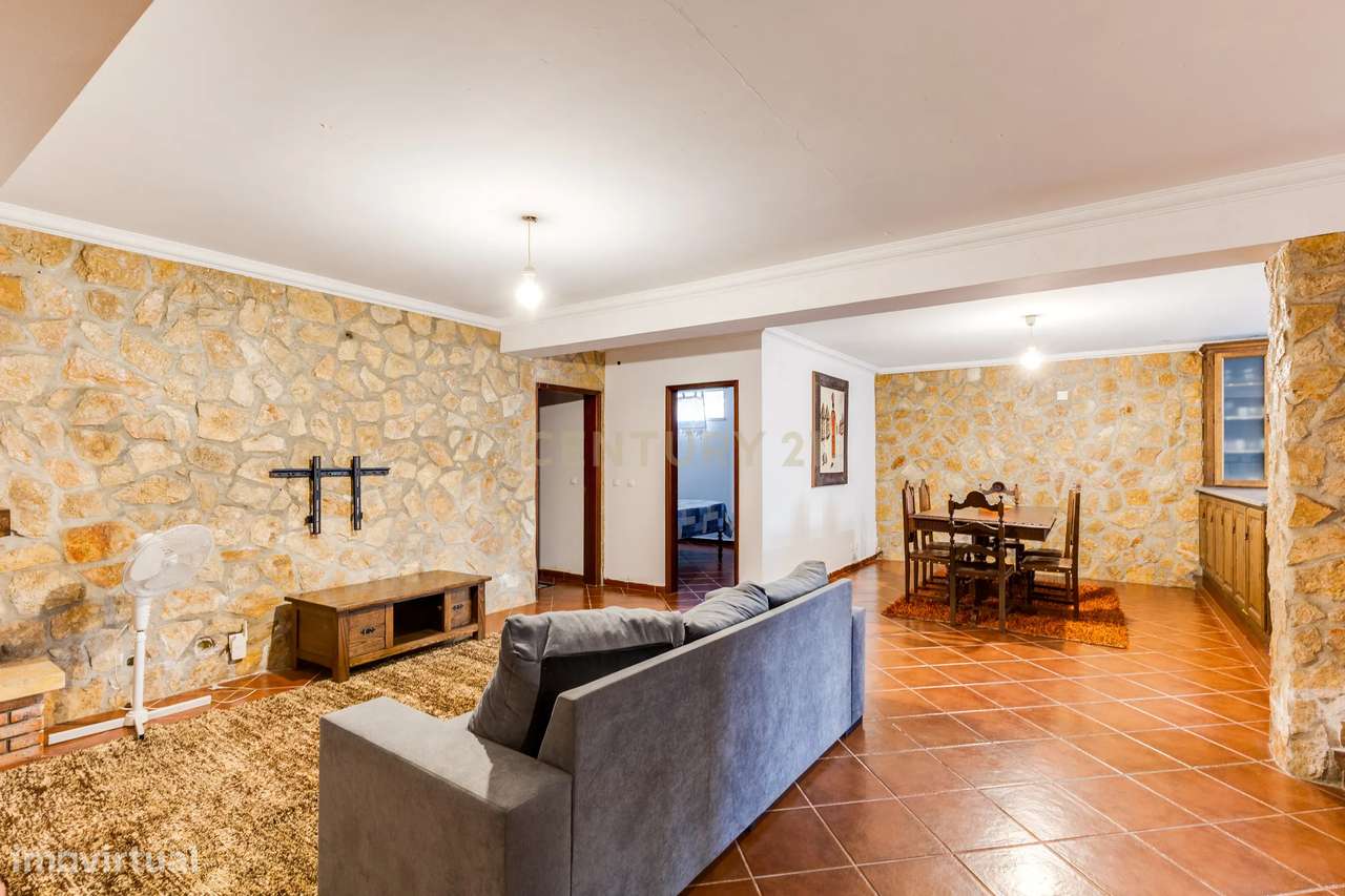 Moradia T5 com Jardim e Vista para o Rio em Venda de São José, Alberga-5