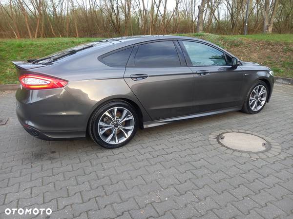 Ford Mondeo 2.0 TDCi ST-Line X - 38