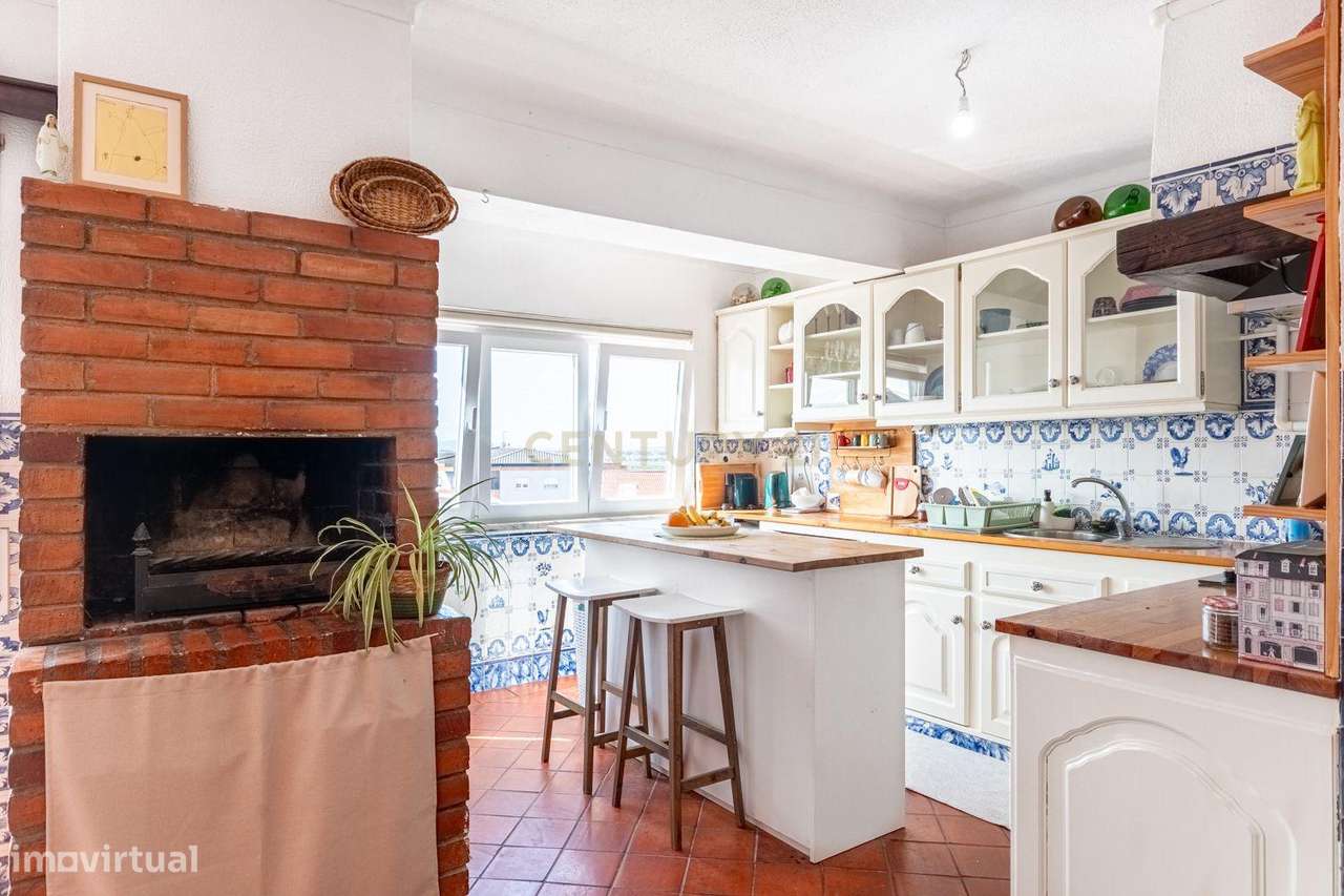 Apartamento T3 com Vista Panorâmica no Montijo-12