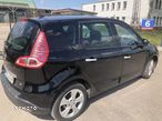 Renault Scenic 1.6 dCi Energy Privilege S&S - 23