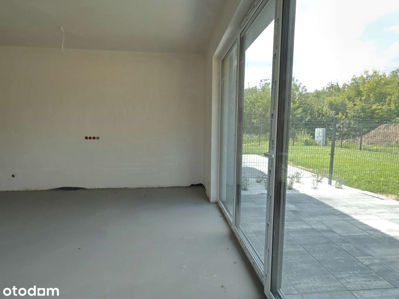 Nowoczesny dom w zabudowie bliźniaczej - Słomin-10