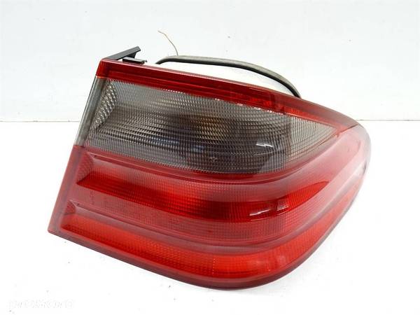 LAMPA TYŁ PRAWA MERCEDES-BENZ CLK (C208) 1997 - 2003 200 Kompressor (208.344) 120 kW [163 KM] - 2