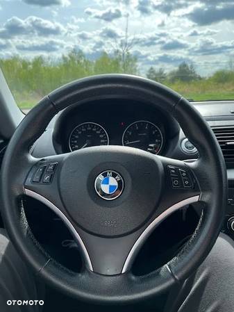 BMW Seria 1 116i - 11