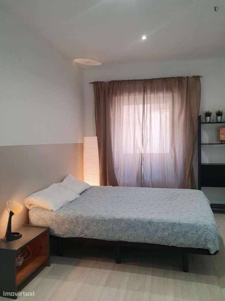 Quarto - localizado em Baixa Coimbra - Grande imagem: 5/10