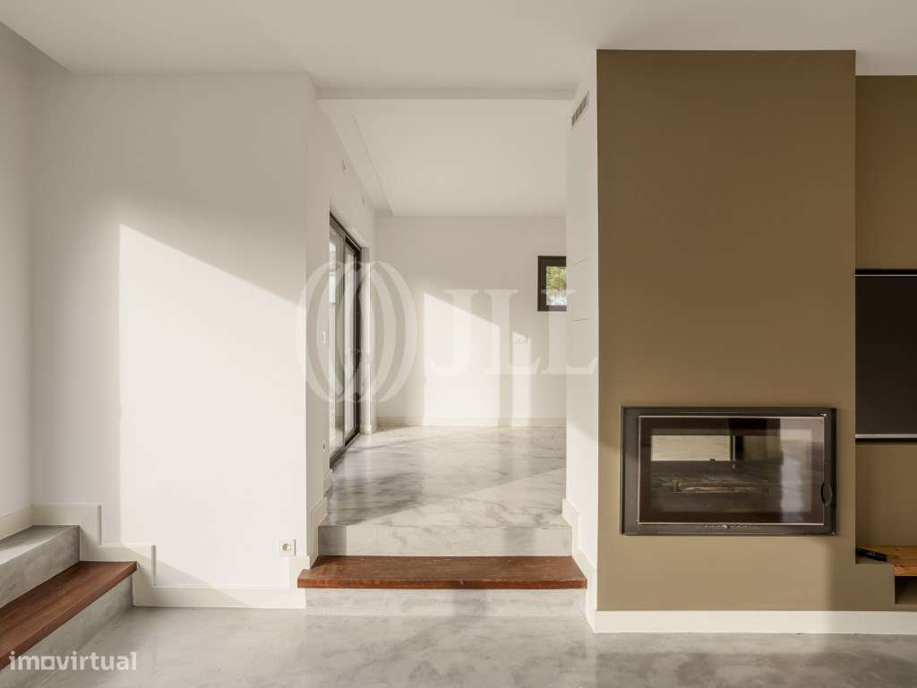Moradia T5 com piscina e jardim em Birre Cascais - Grande imagem: 4/34